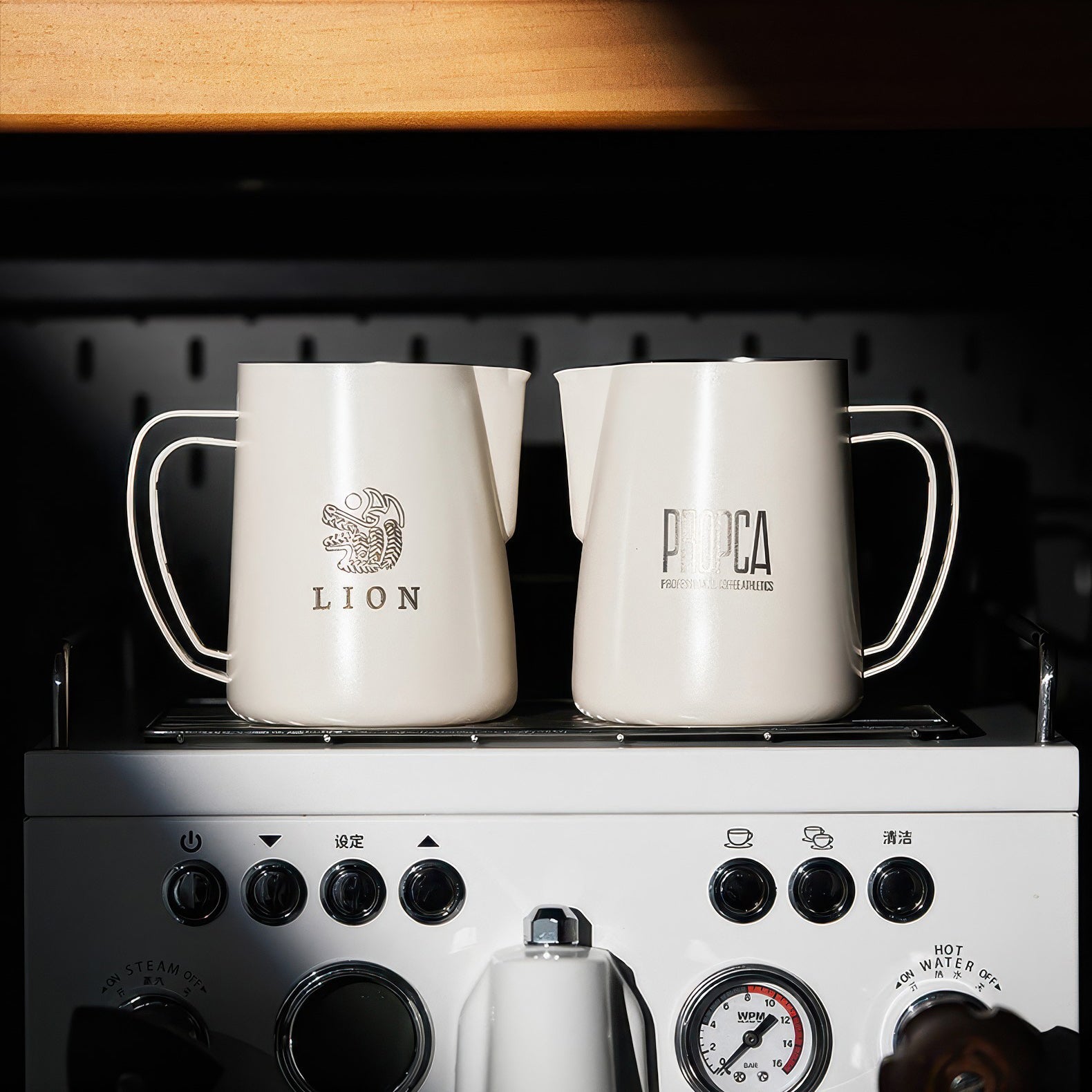 Double Wing Latte Art Pitcher Professional Milk Frothing Cup